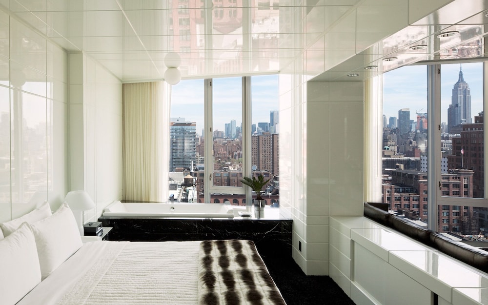 Suite, 1 Bedroom (Empire) photo 1
