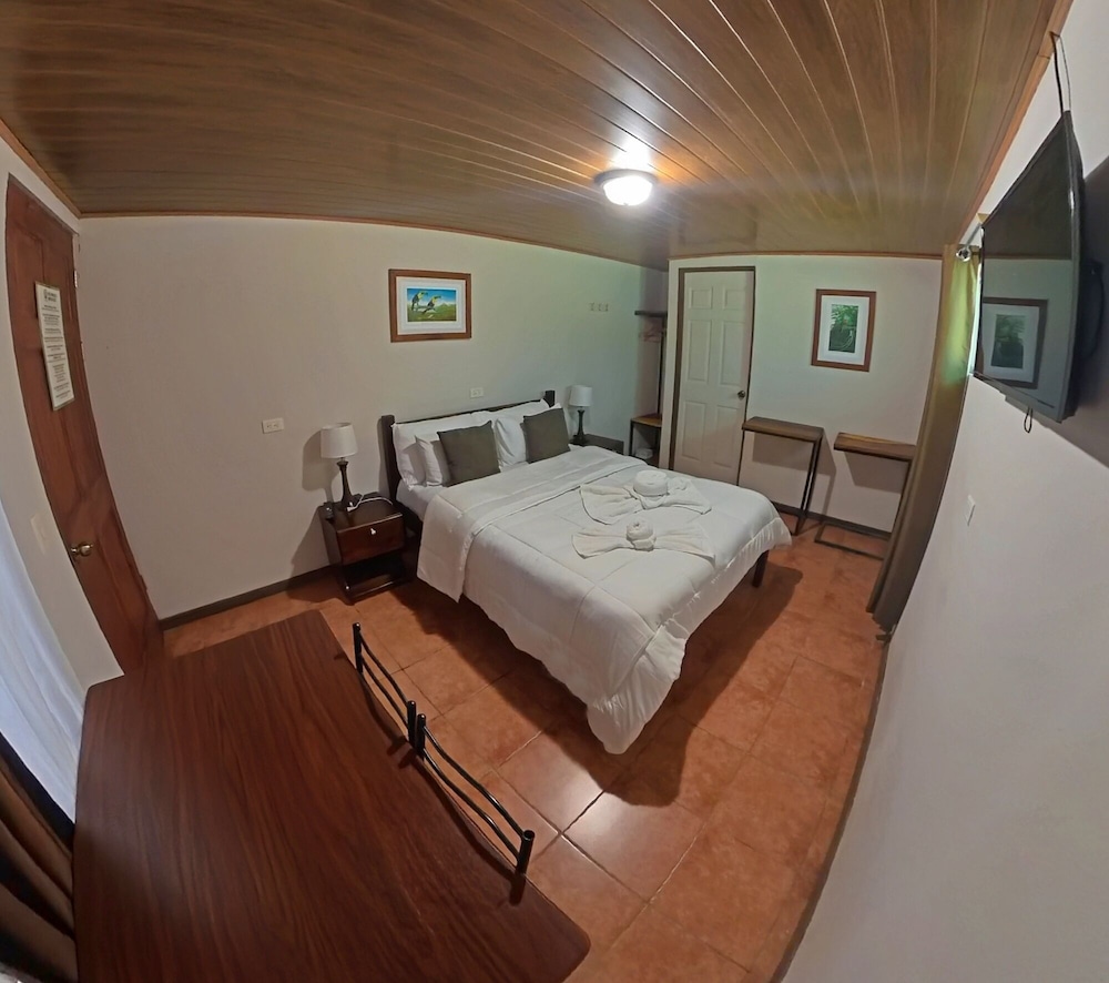 Basic Room, 1 Double Bed