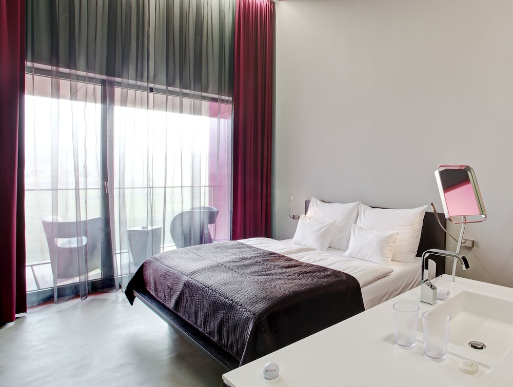 Deluxe Double or Twin Room - Photo 1