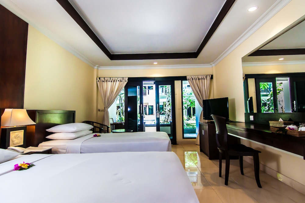 Deluxe Room, Terrace, Poolside - Photo 4
