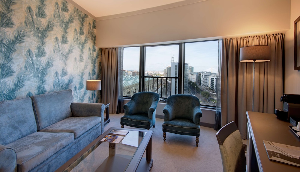 Junior Suite (Extra Bed 4 adults) - Photo 8