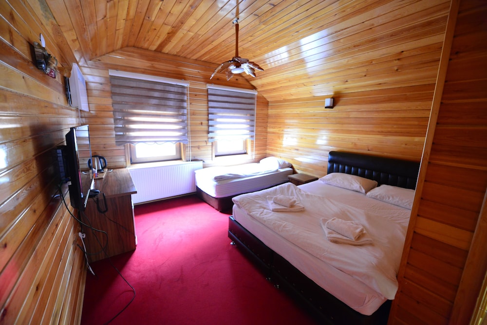 Bungalow (Triple) photo 2