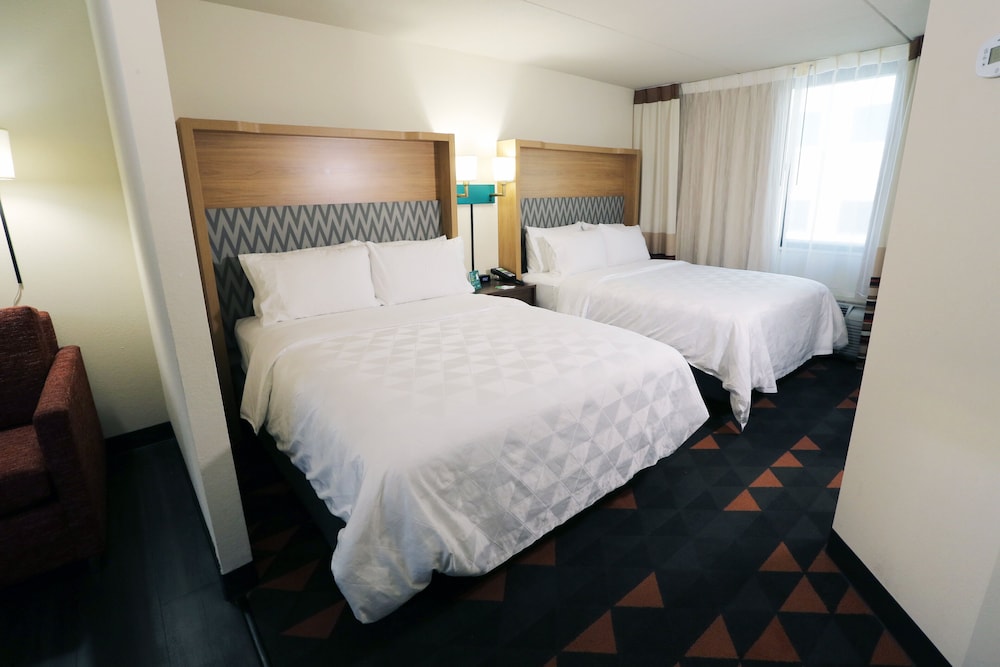 Standard Room, 2 Queen Beds, Accessible (Communications) - Photo 3