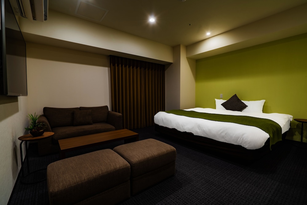 Deluxe Studio Suite, Multiple Beds - Photo 1