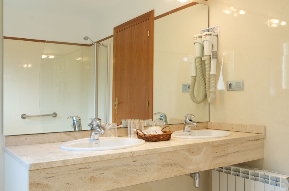 Suite - Photo 5
