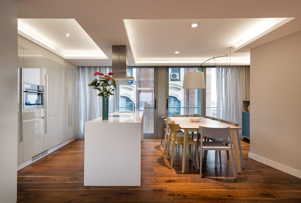 City Duplex, 3 Bedrooms, Terrace, City View - Photo 7