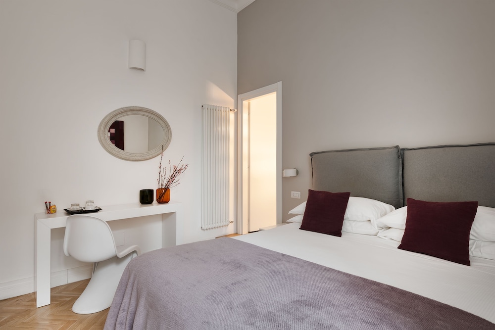 Standard Double Room, City View photo 1