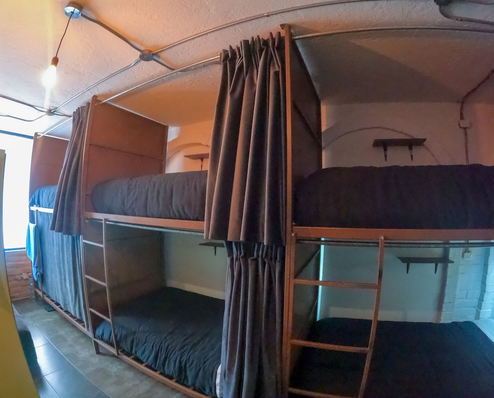 Shared Dormitory, Women only, Shared Bathroom photo 3