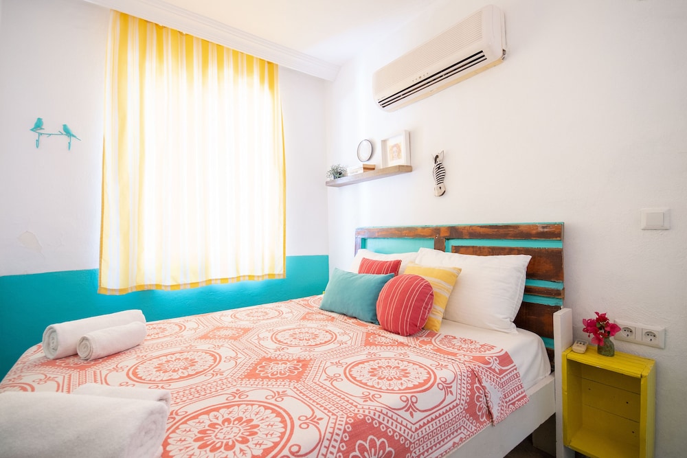 No 2 Standard Room - Photo 8