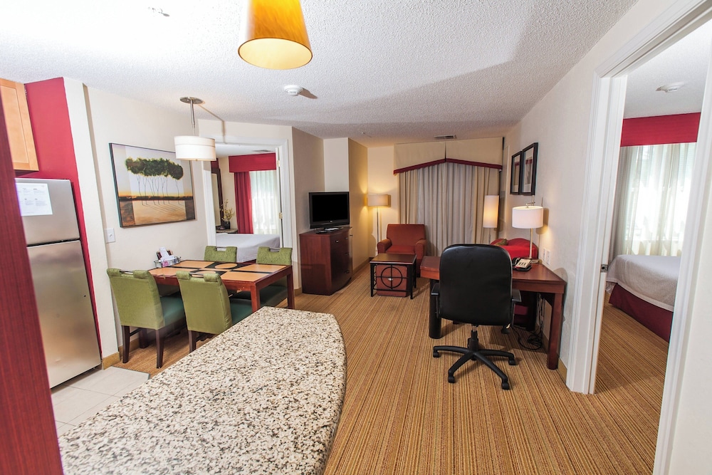 Suite, 2 Bedrooms (Mobility Accessible, Tub) photo 1