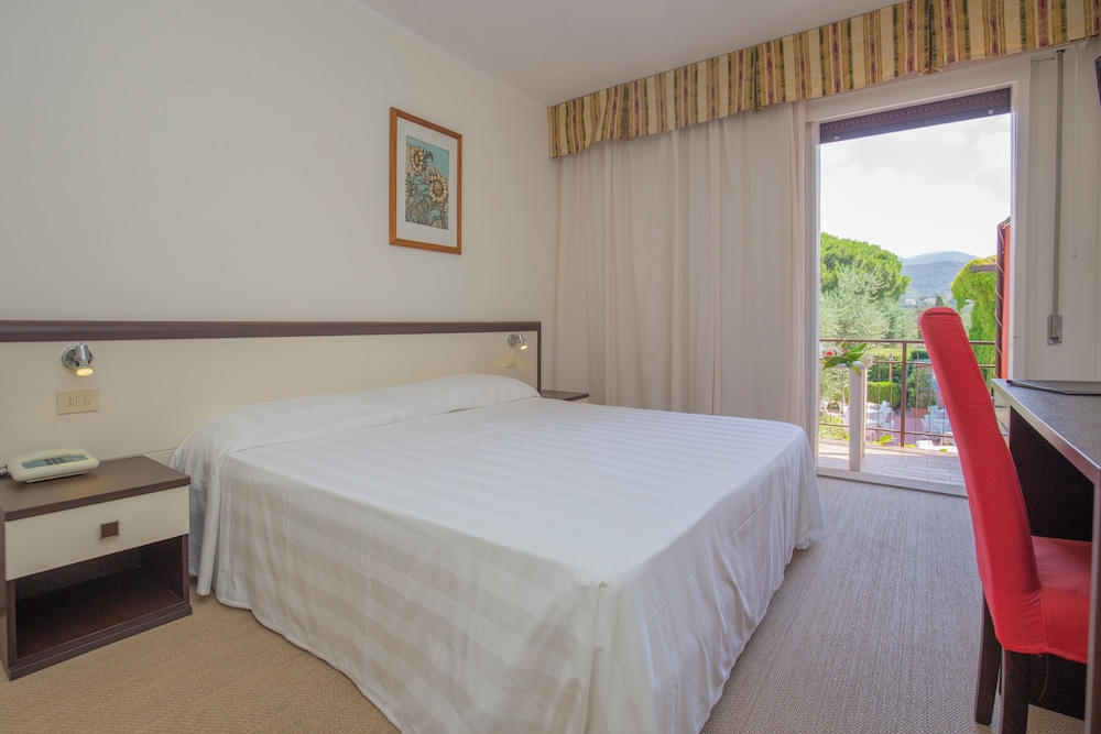 Classic Double or Twin Room, 1 Queen Bed