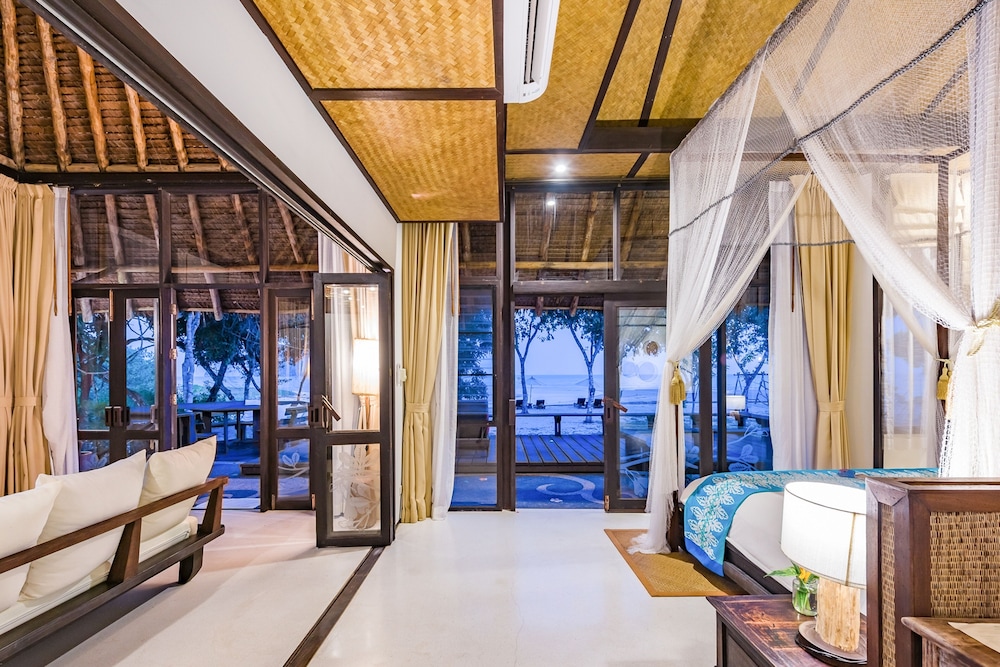 1 Bedroom Beach Front Villa - Photo 13