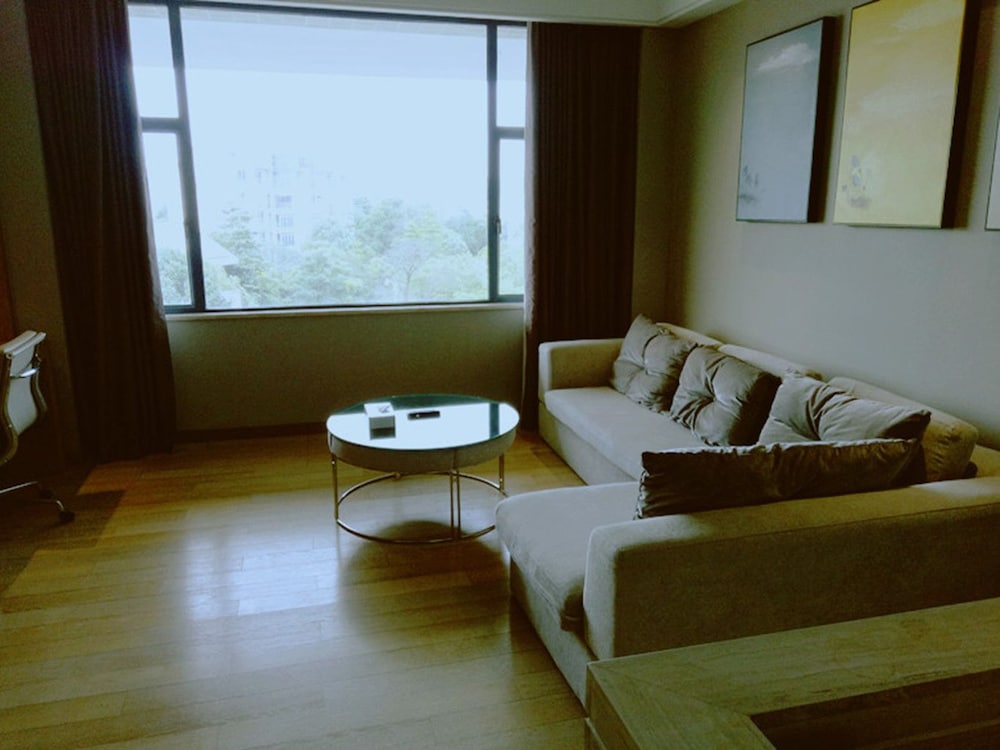 Garden View Suite photo 2