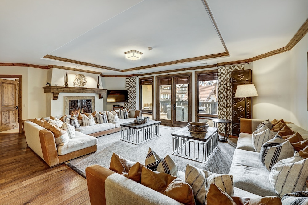 Condo, 4 Bedrooms