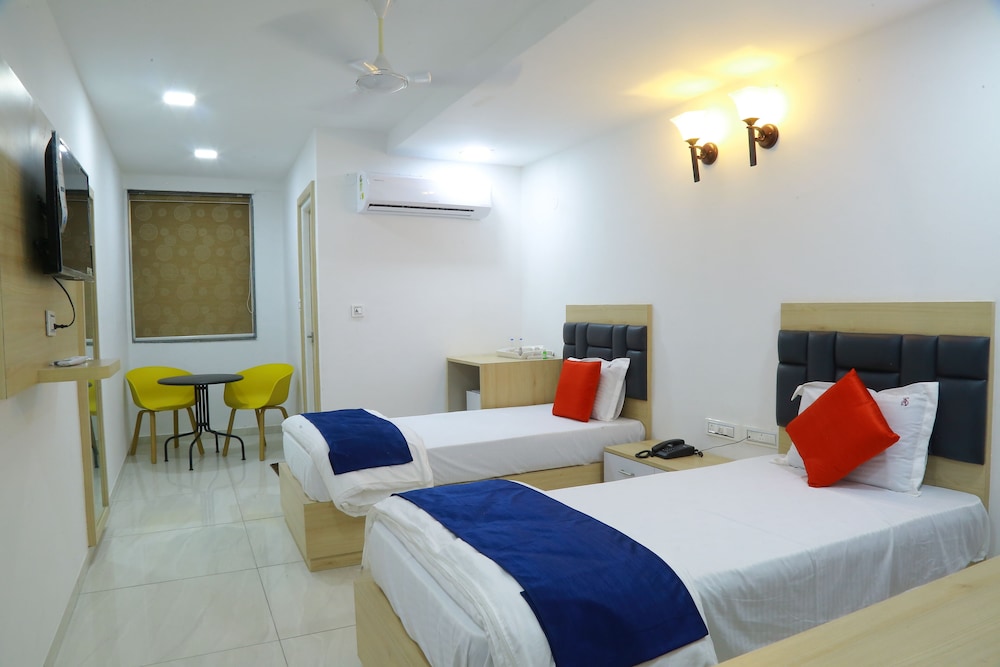 Deluxe Double or Twin Room