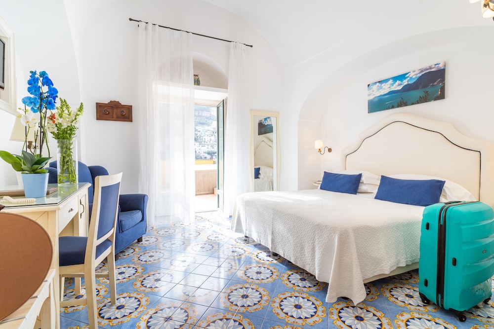 Exclusive Room - Photo 1