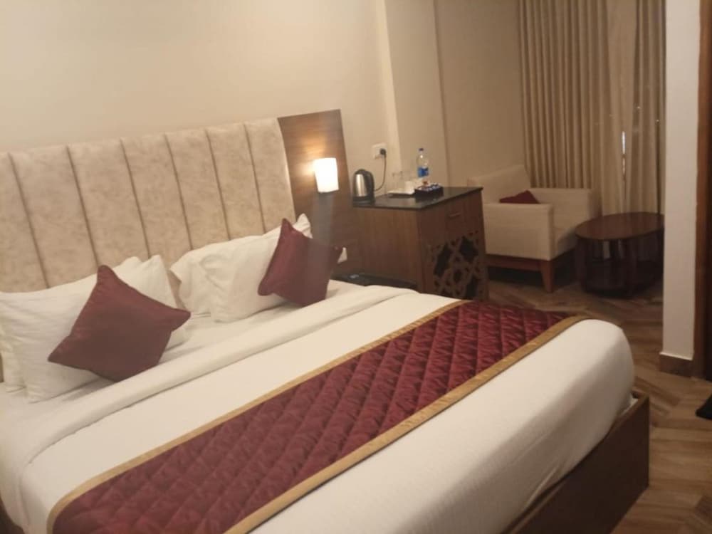 Deluxe Double Room photo 2