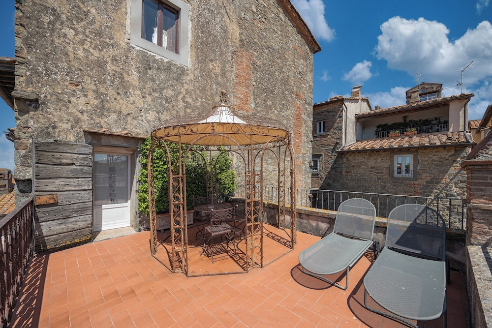 Panoramic Studio Suite, 1 Bedroom, Terrace, Valley View - Photo 5