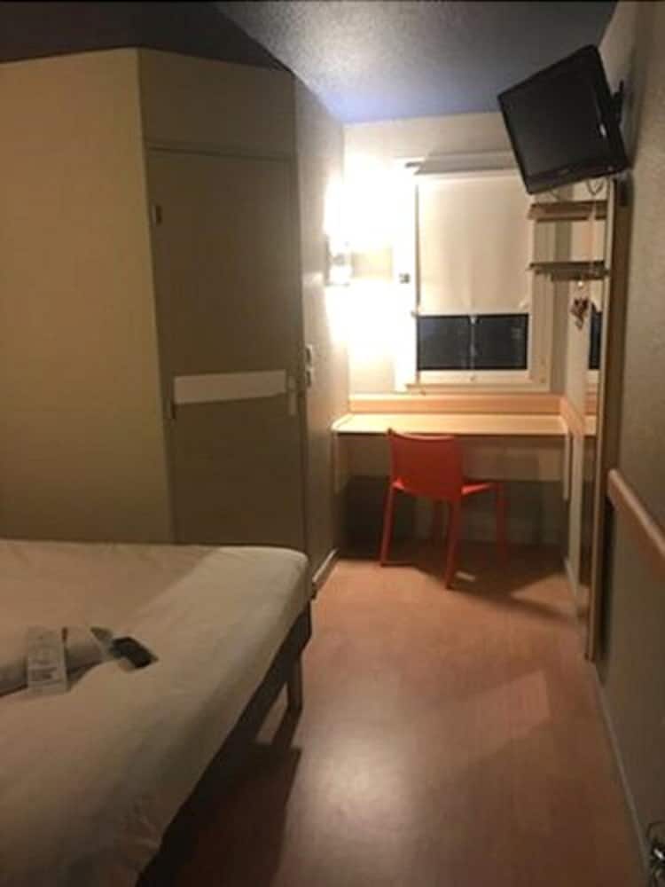 Triple Room, Multiple Beds - Photo 2