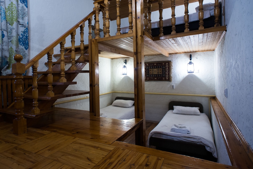 Family Room, Mezzanine photo 1