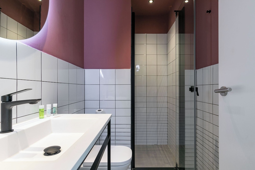 Standard Apartment, 2 Bedrooms - Photo 9