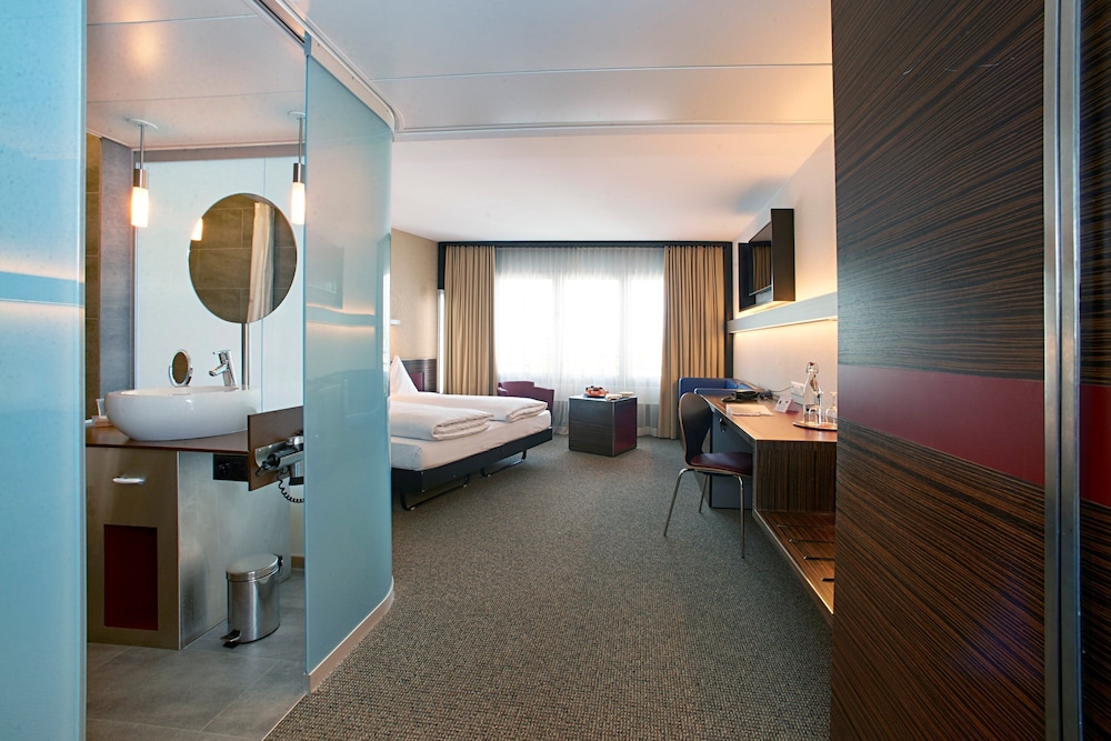 Comfort Room thumbnail 6