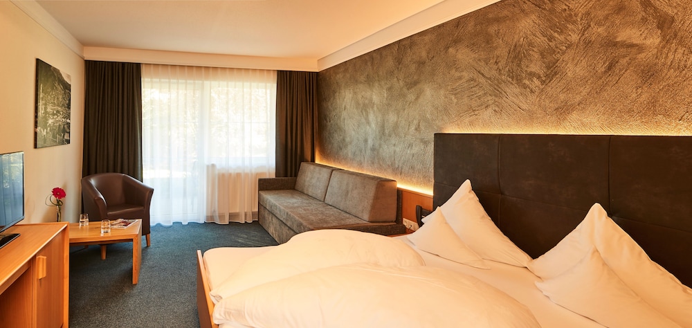 Double Room, Balcony, Mountain View photo 1