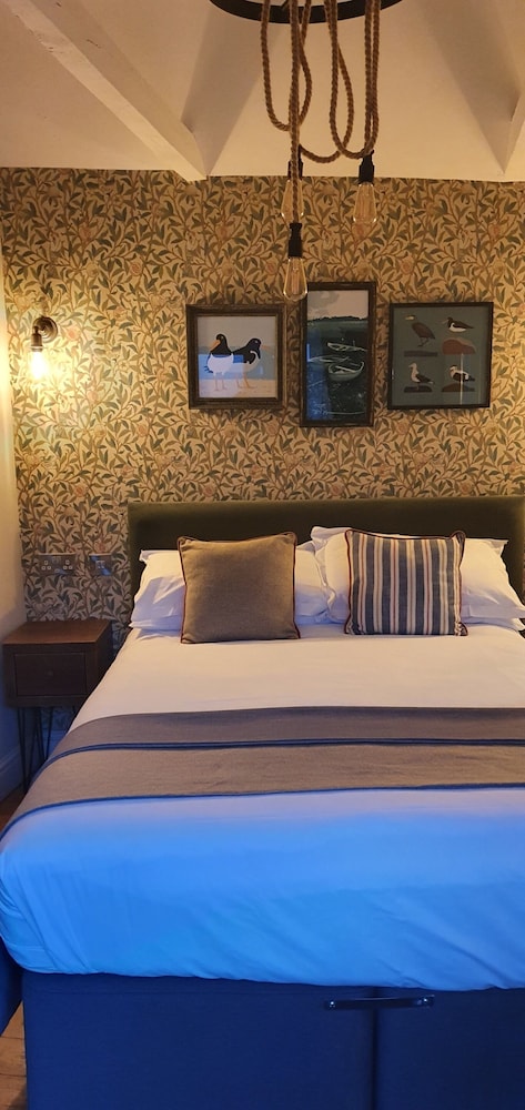 Classic Double Room, Ensuite (Non Dog Friendly)