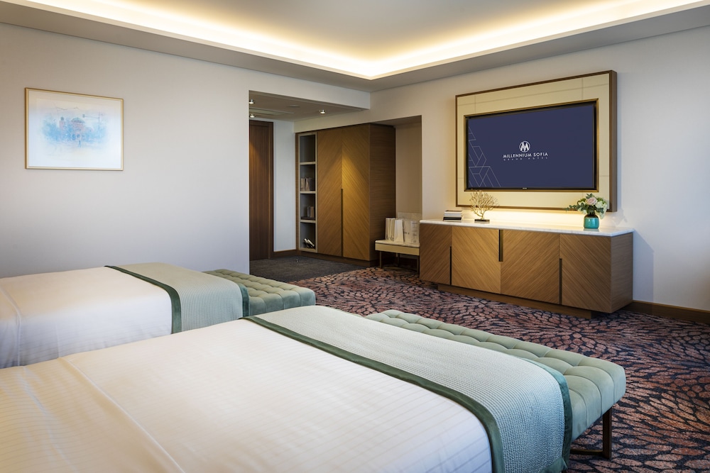 Exclusive Room with Twin Bed - Photo 3