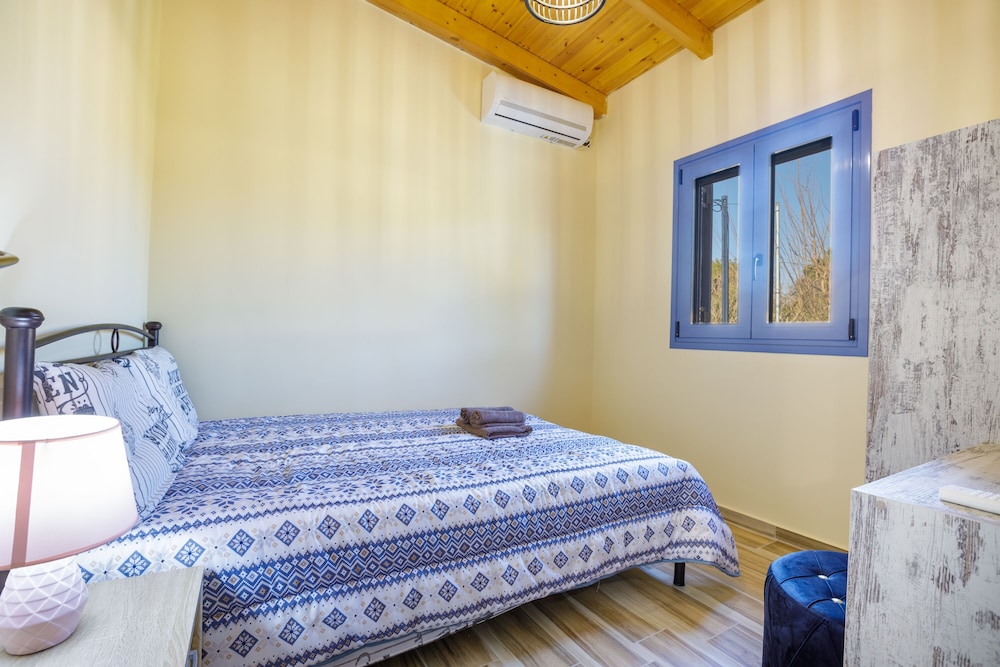 Family Apartment, Multiple Bedrooms, Sea Facing (Maritinas Apartment Sea View) photo 1
