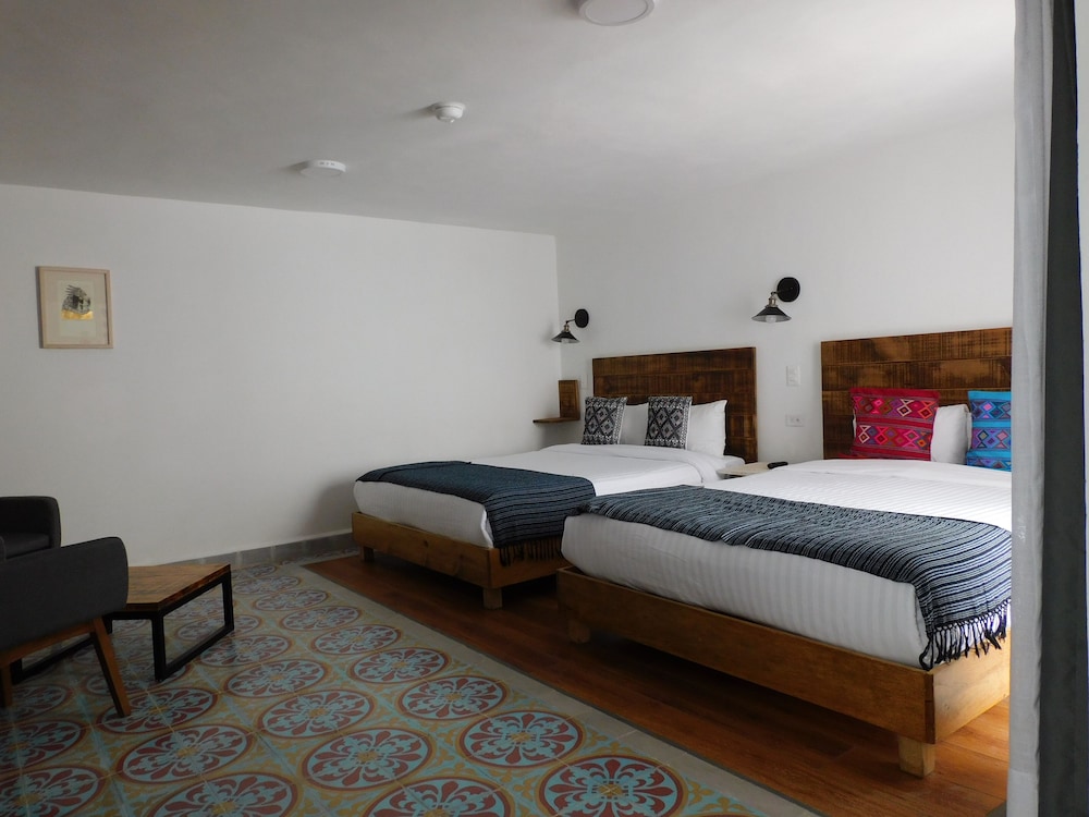 Traditional Suite, 2 Queen Beds