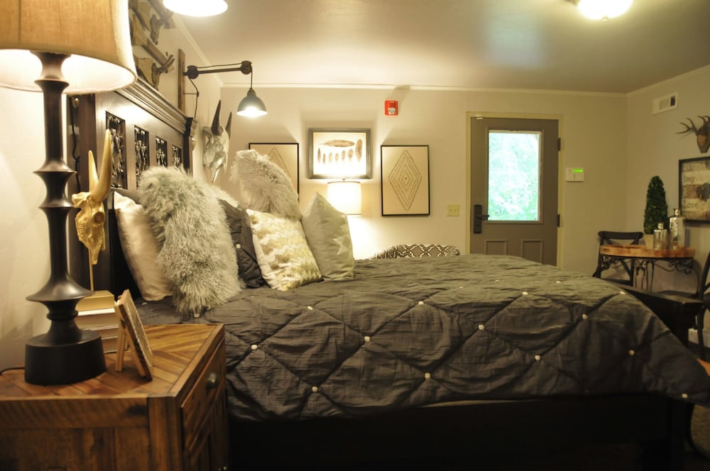 Suite Hideaway