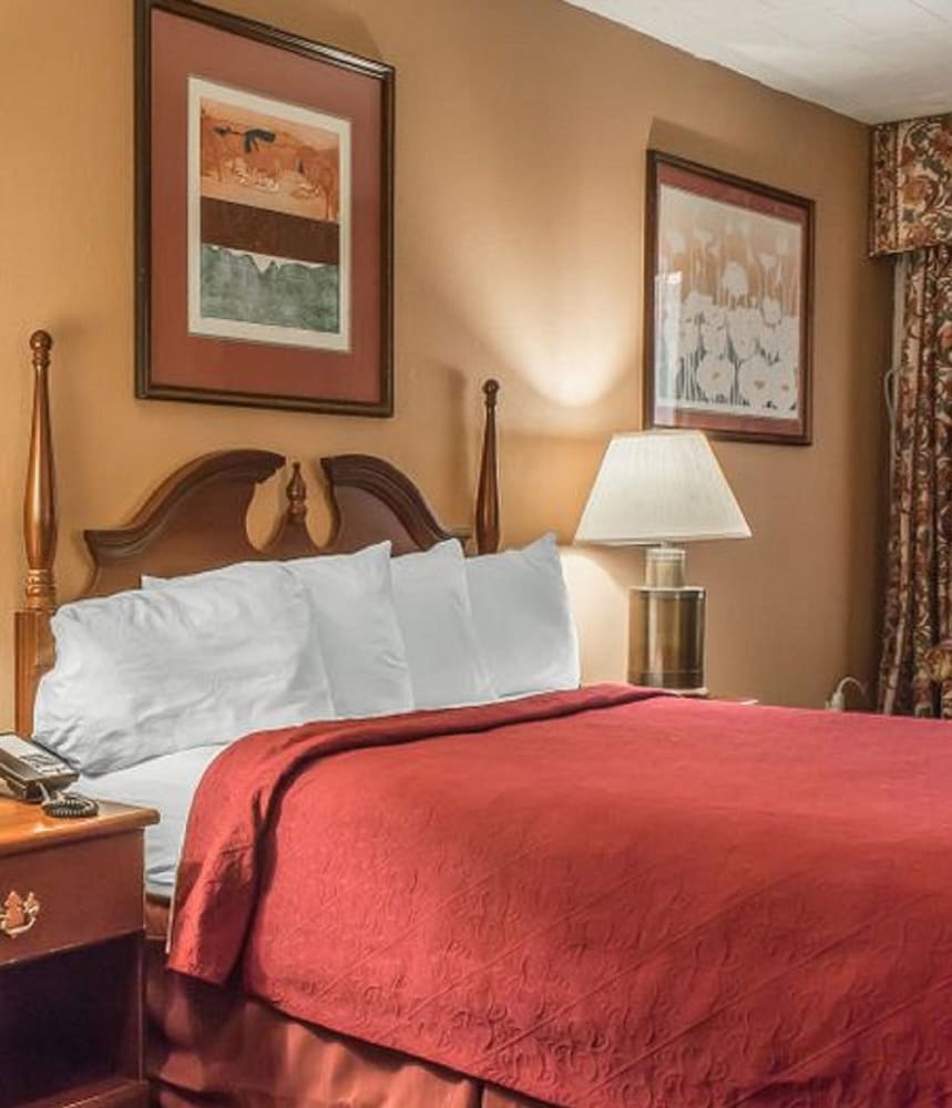 Premium Room, 1 Queen Bed, Non Smoking, Hot Tub photo 3