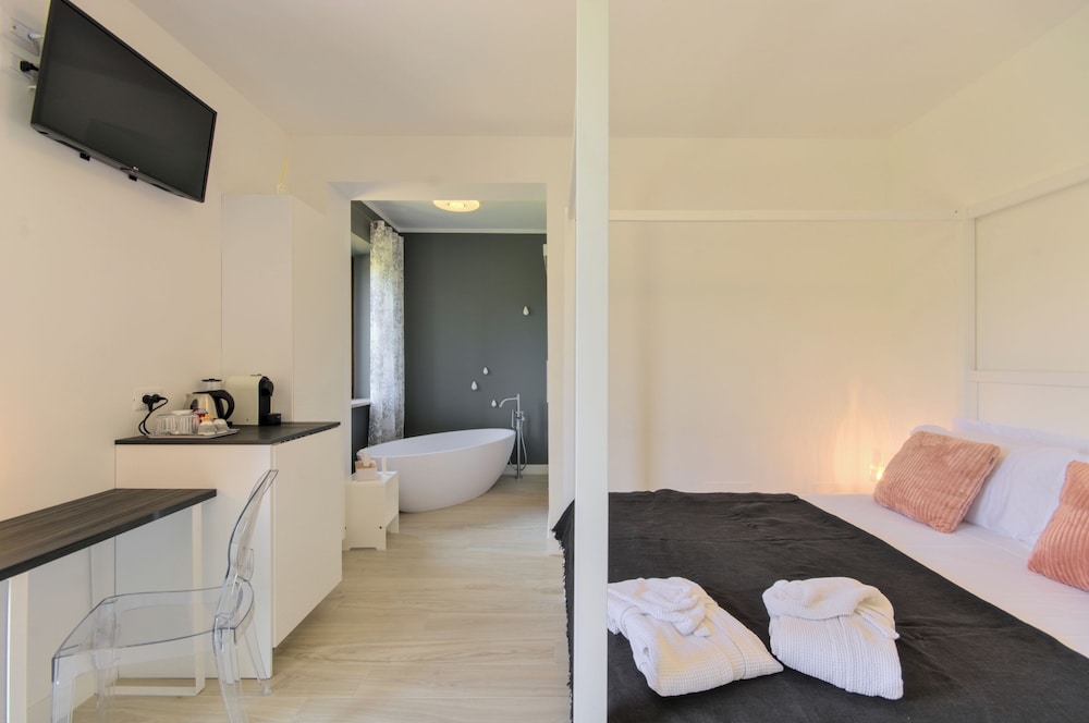 Romantic Double Room