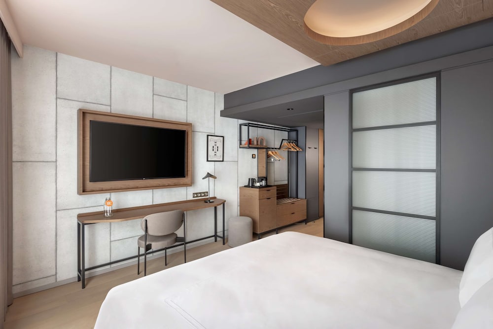 Premium Room, 1 King Bed