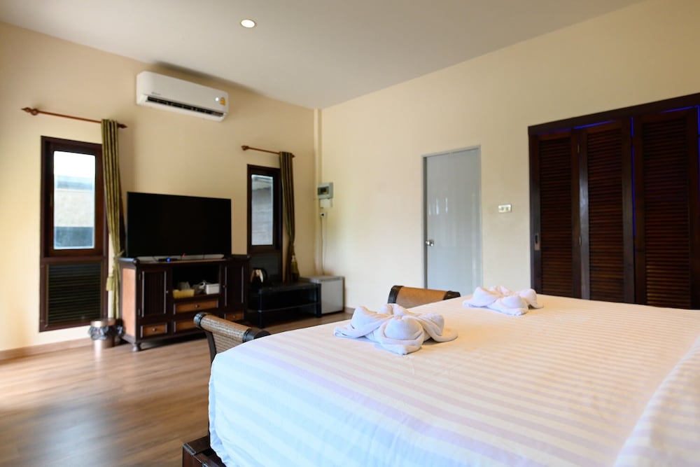 Deluxe Twin Bungalow photo 3
