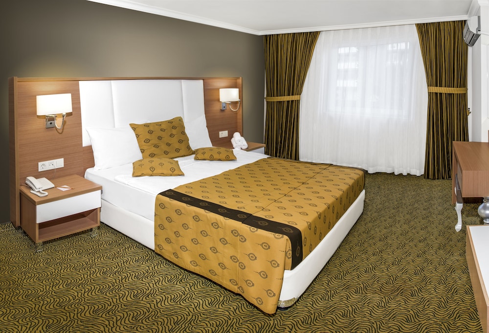 Family Room, 1 Bedroom, Accessible