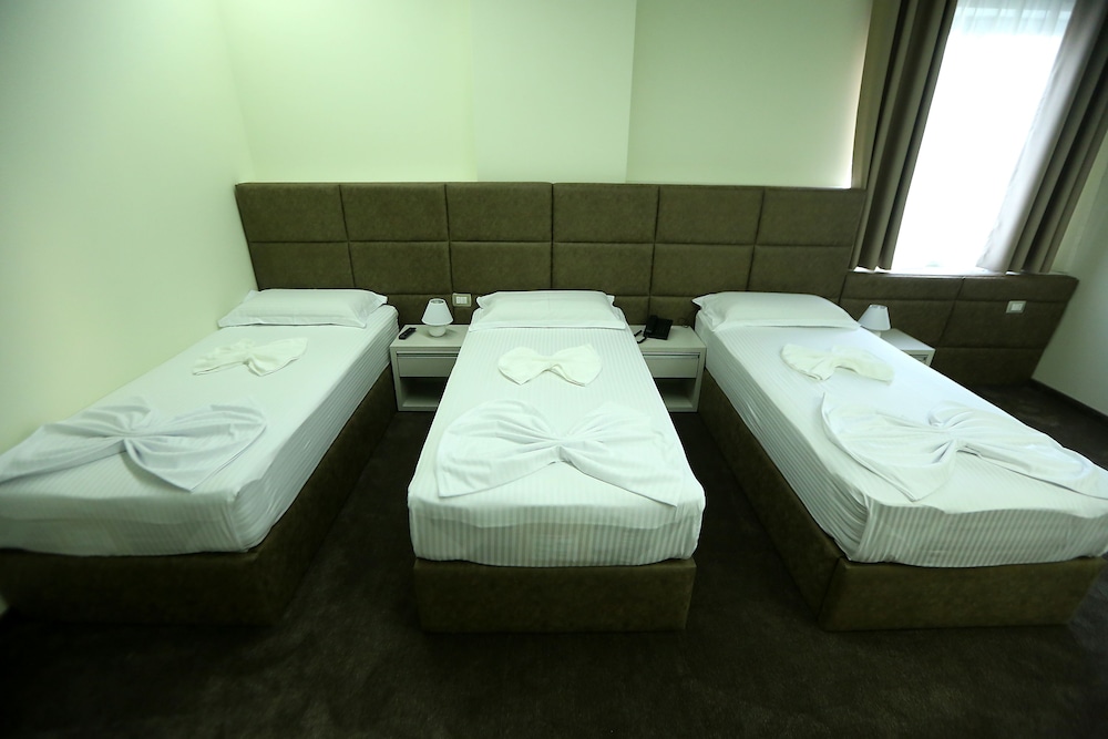 Classic Triple Room, 3 Twin Beds, Non Smoking