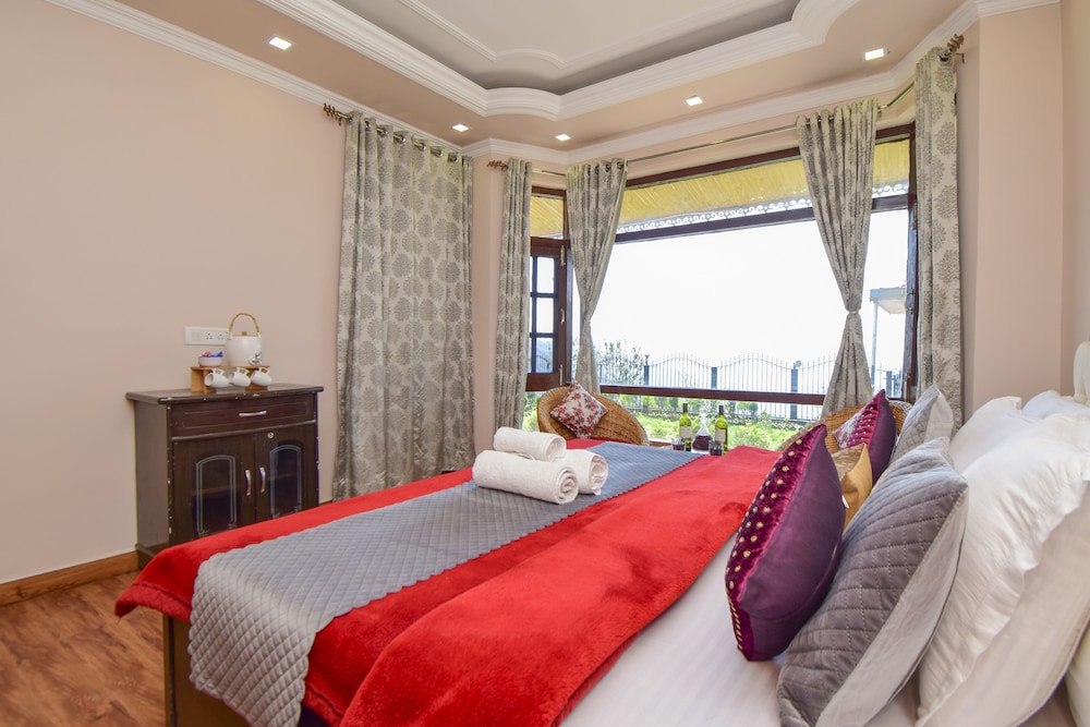 Executive Villa photo 2