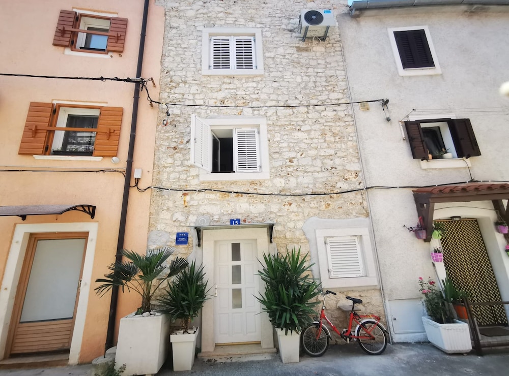 House (Three Bedroom Holiday Home)