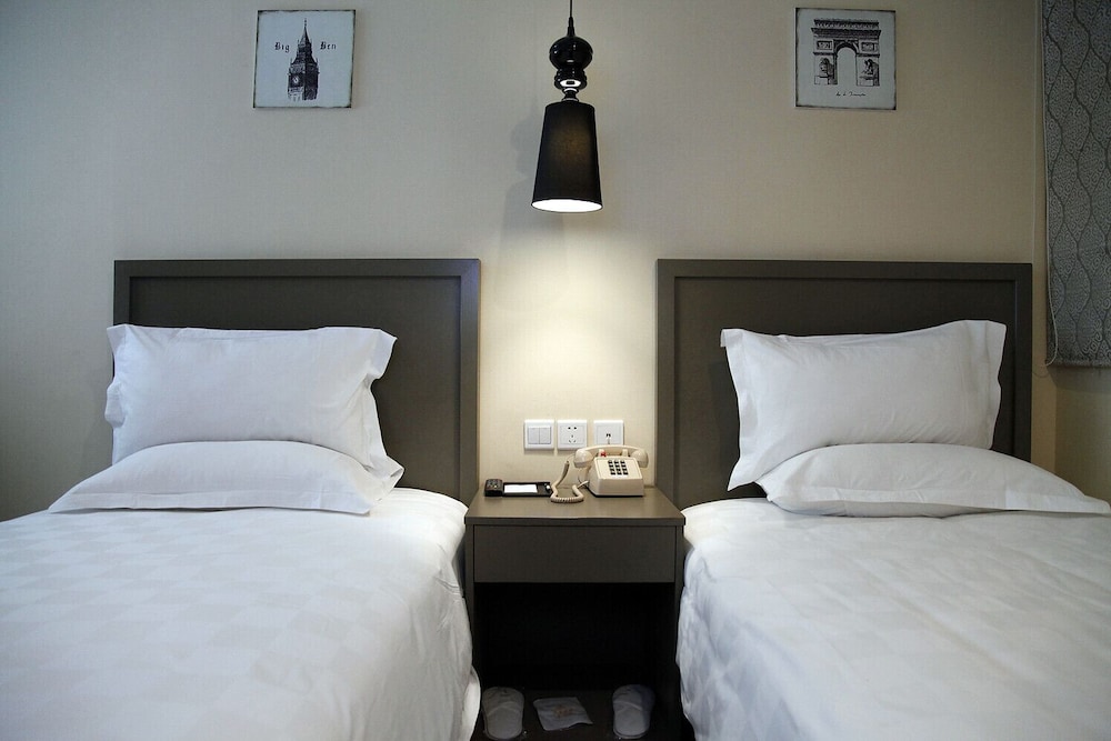 Elite Room