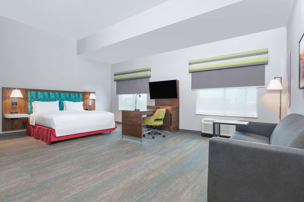 Room, 2 Queen Beds, Accessible (Mobility/Hearing Roll-In Shower) - Photo 3