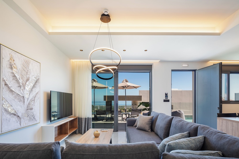 Luxury Villa, 3 Bedrooms, Private Pool, Sea View
