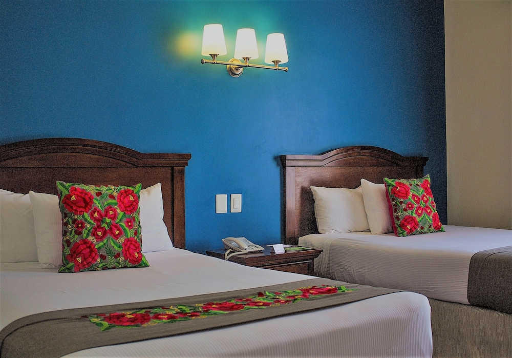 Standard Double Room, 2 Double Beds - Photo 7