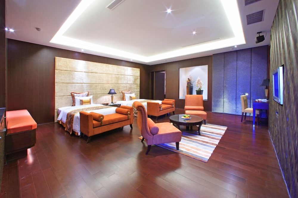 Deluxe Double or Twin Room, 2 Queen Beds photo 3