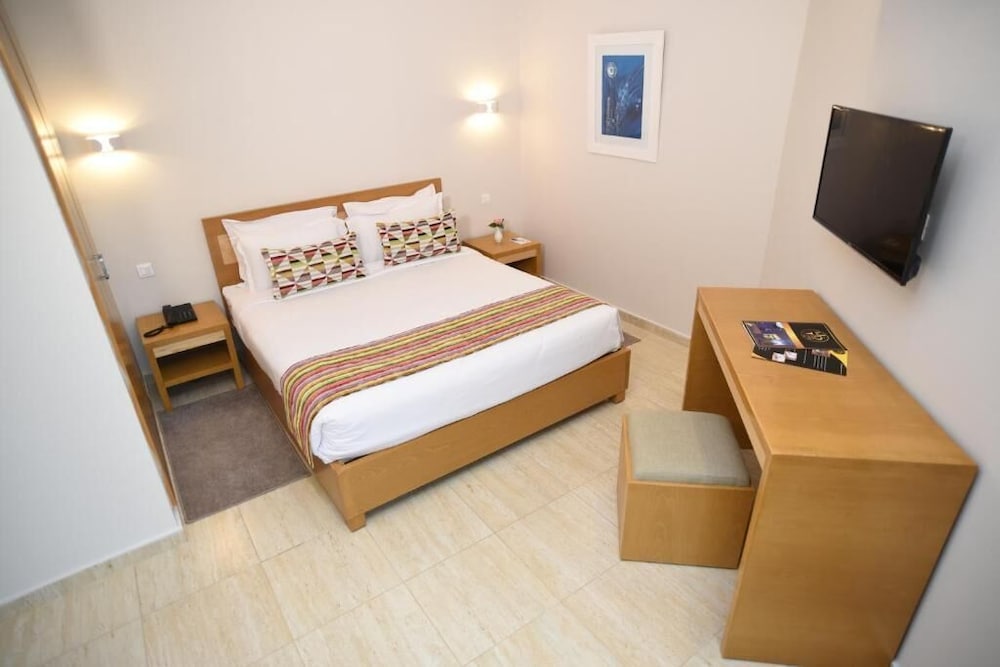 Standard Double Or Twin Room - Photo 23