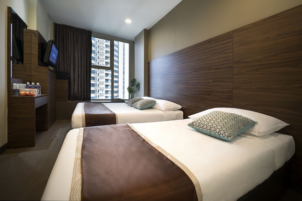 Triple Room (1 Queen and 1 Single bed) photo 2