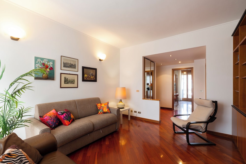 Comfort Apartment, Balcony, City View