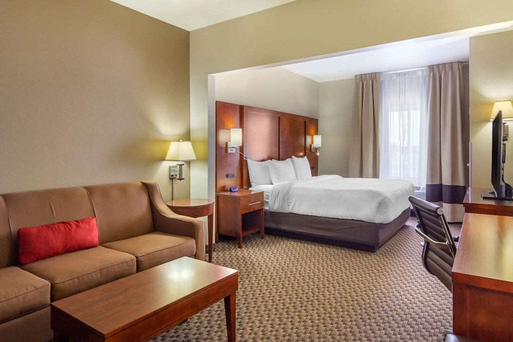 Suite, Multiple Beds, Non Smoking photo 2