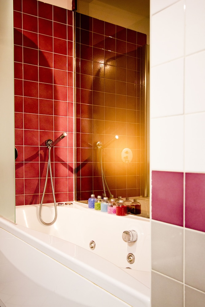 Superior Double or Twin Room - Photo 13